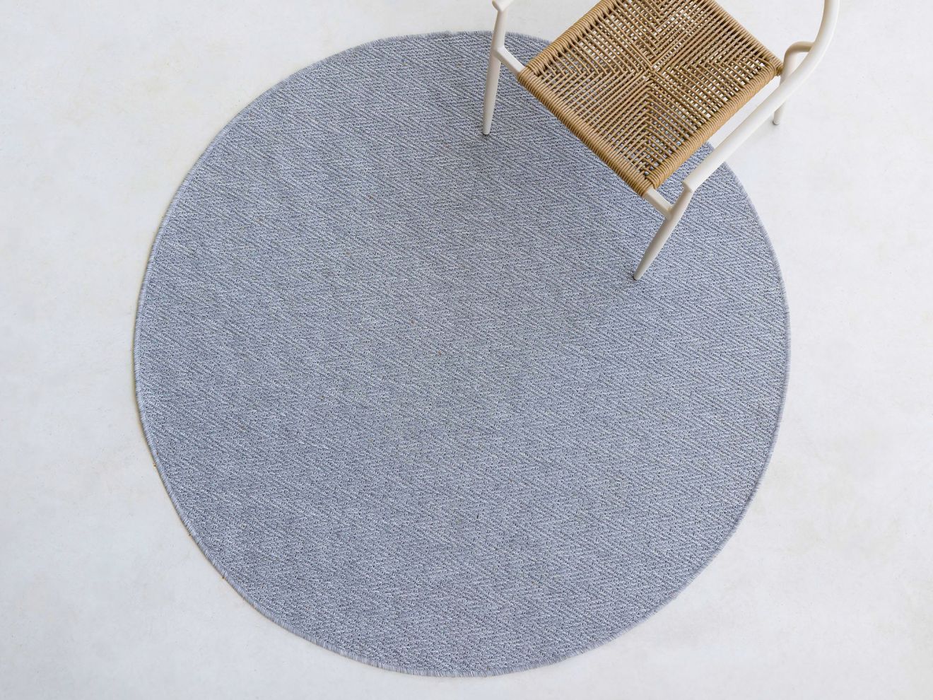 Bolonia Outdoor Teppich ø 120 cm Grau 120cm Rabatt: 23 % Unkategorisiert online kaufen Bolonia Outdoor Teppich ø 120 cm Grau 120cm Rabatt: 23 % Unkategorisiert online kaufen