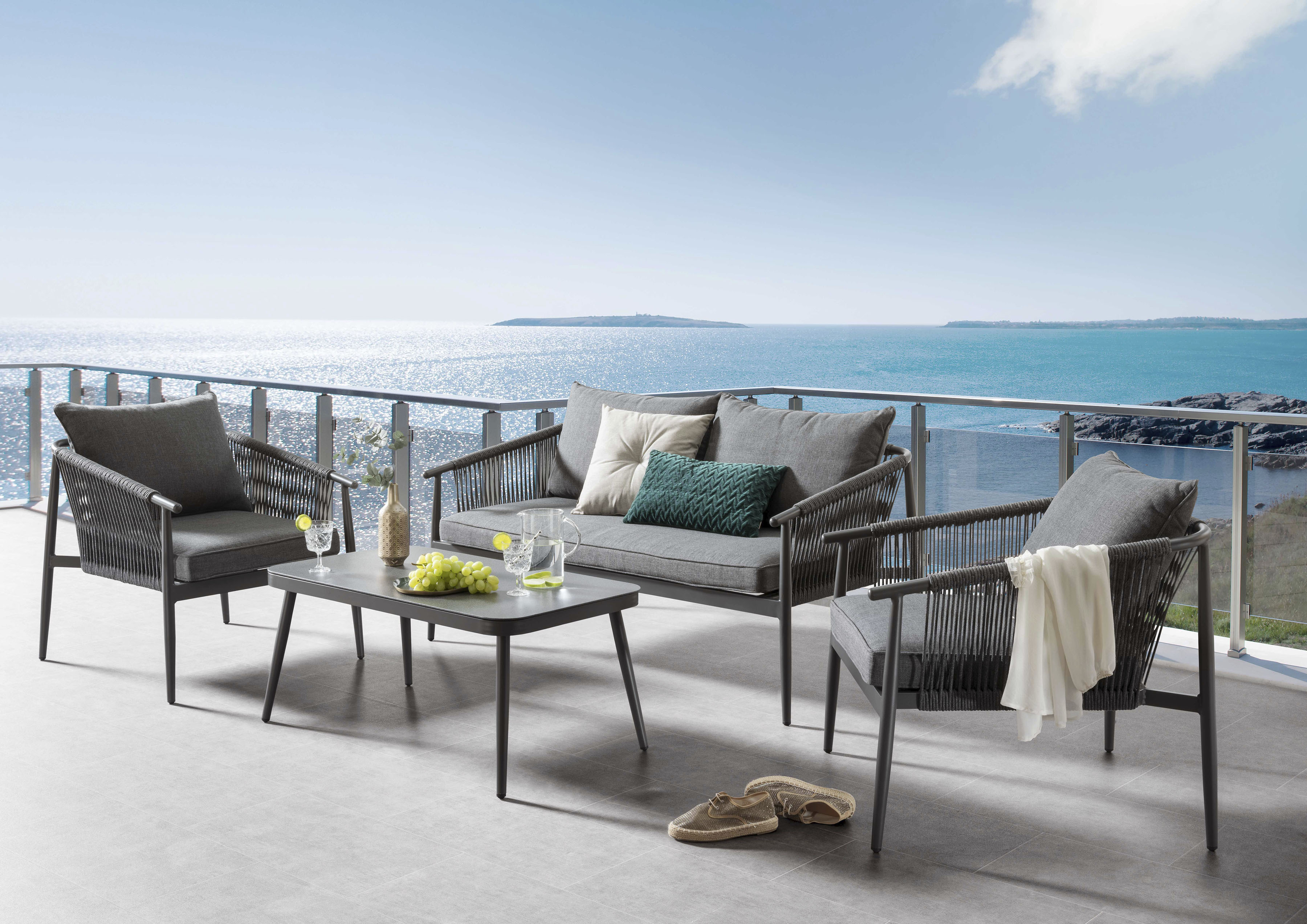 Destiny Gartenlounge-Set „VERONA Sofa Set, Tisch 100×55 cm anthrazit, Polster anthrazit“ Set, 11 Stk. tlg. Aluminium, Olefin-Rope anthrazit Einheitsgröße Rabatt: 47 %